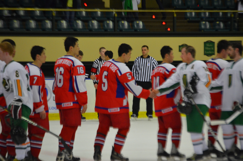 Illustration for article titled Photos: The North Korean Hockey Team